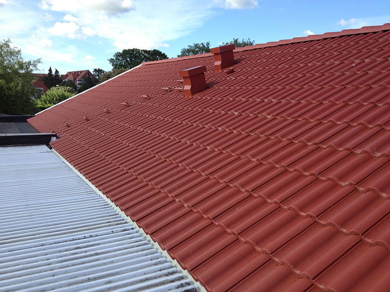 1. Lagga Tegeltak Shingel Betongpannor trangsund huddinge.jpg